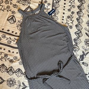Old Navy Fitted Halter Dress. Size S. Black floral print.